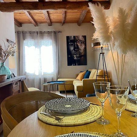 Maison Cosy, 2 Chambres, Adossee Aux Remparts Ег-Морт Екстер'єр фото