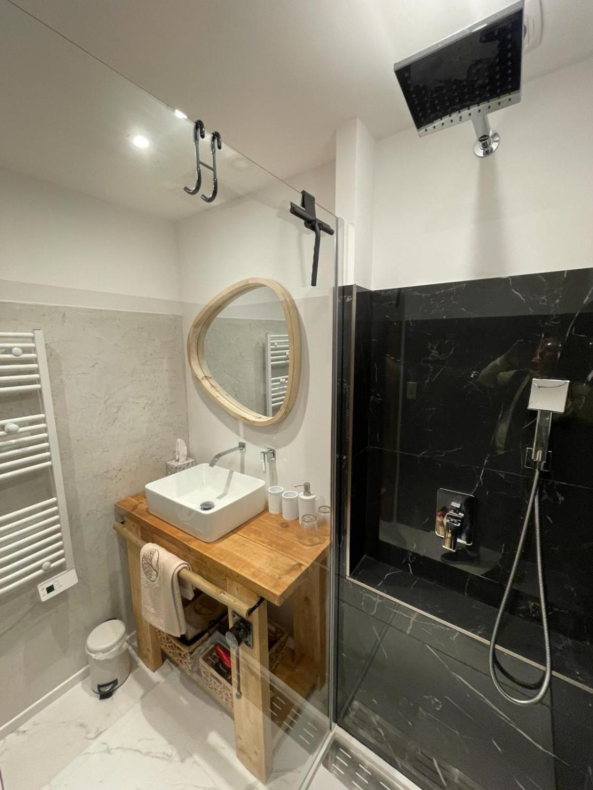 Maison Cosy, 2 Chambres, Adossee Aux Remparts Ег-Морт Екстер'єр фото